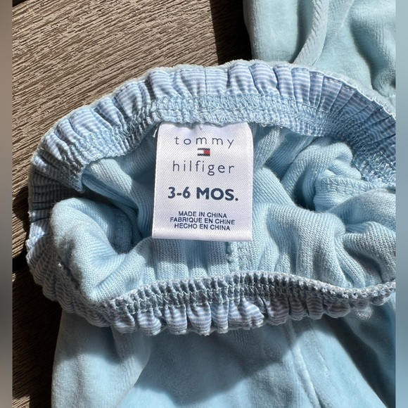 Tommy Hilfiger NWT 2 piece baby track suit in baby blue velvet 3-6 months - Picture 6 of 6